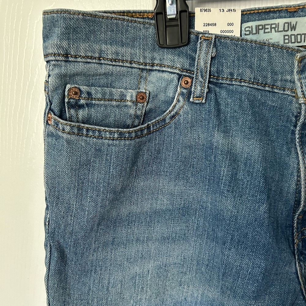 Levi’s 518 Super Low Bootcut Slim Fit Blue Distressed Denim Size Juniors 13 NWT - Picture 5 of 8